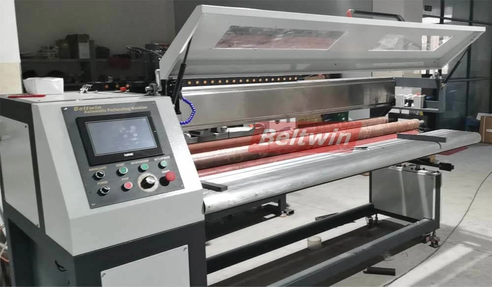 Machine de perforation de bande transporteuse de 2000 mm de large pour ceinture en caoutchouc PVC PU