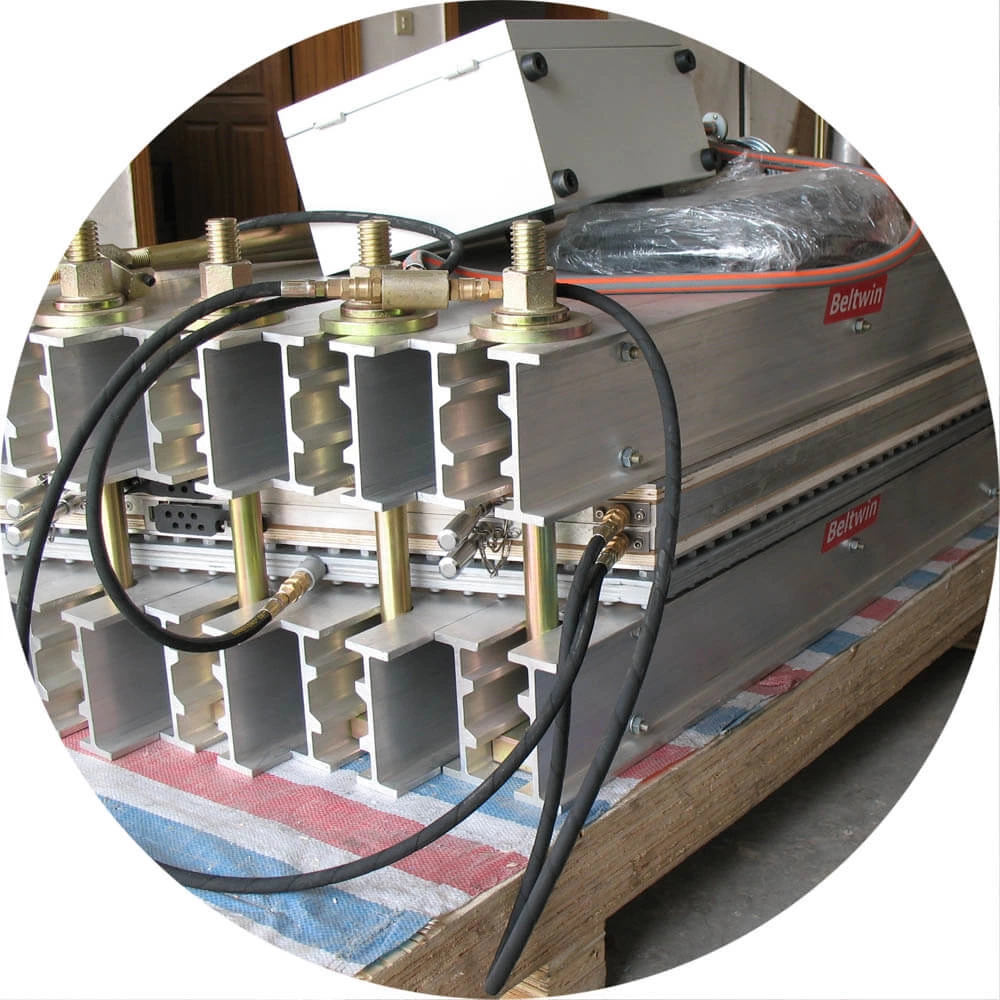 Presse de vulcanisation à chaud pour sacs à eau pour bandes transporteuses en caoutchouc DSLQ-II