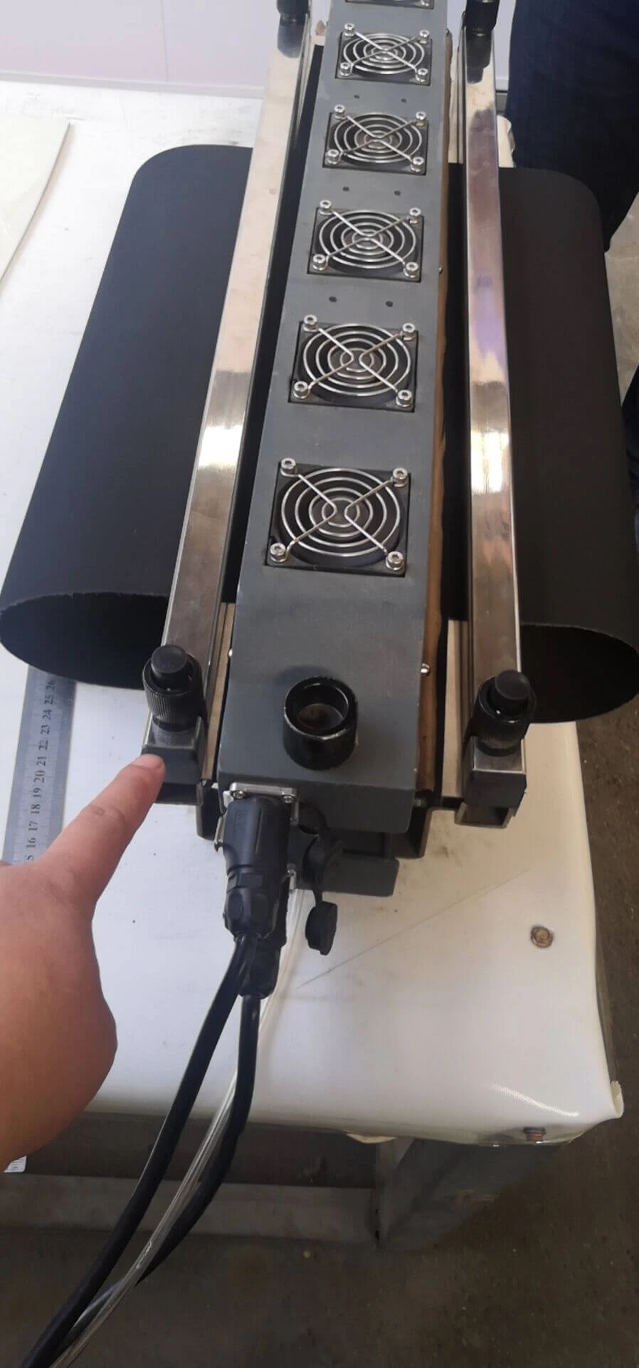 Presse à épissure à bande compacte à refroidissement par air 600x50mm