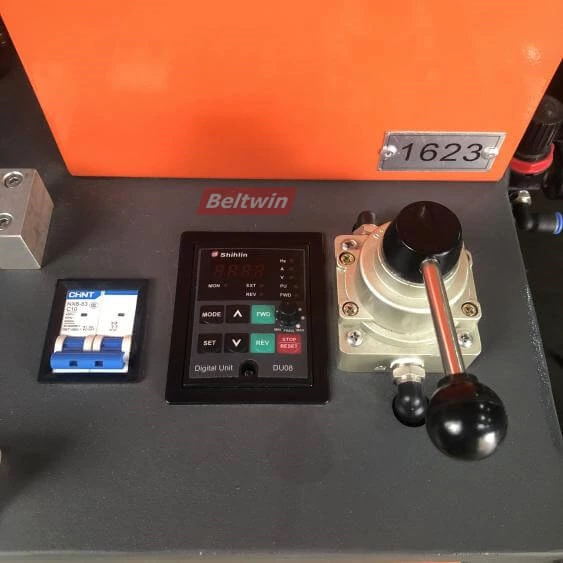 Guide de la machine à souder pour les bandes transporteuses en PVC PU QB1000