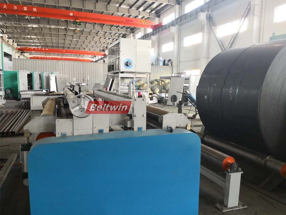 Découpeuse à bande robuste pour bande transporteuse en caoutchouc, machine de découpe