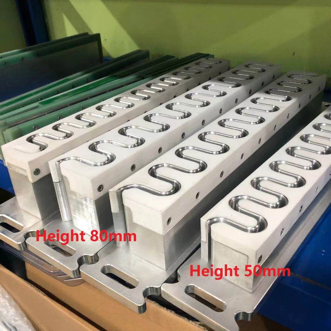 Moules de guidage, de paroi latérale et de profils de tasseaux de bande transporteuse pour le soudage de bande à haute fréquence