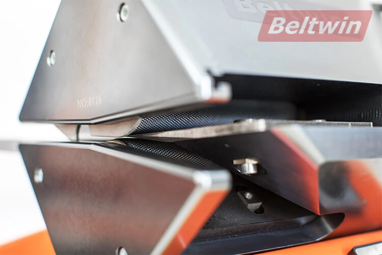 Nouveau séparateur de plis de ceinture en PVC PU SC130