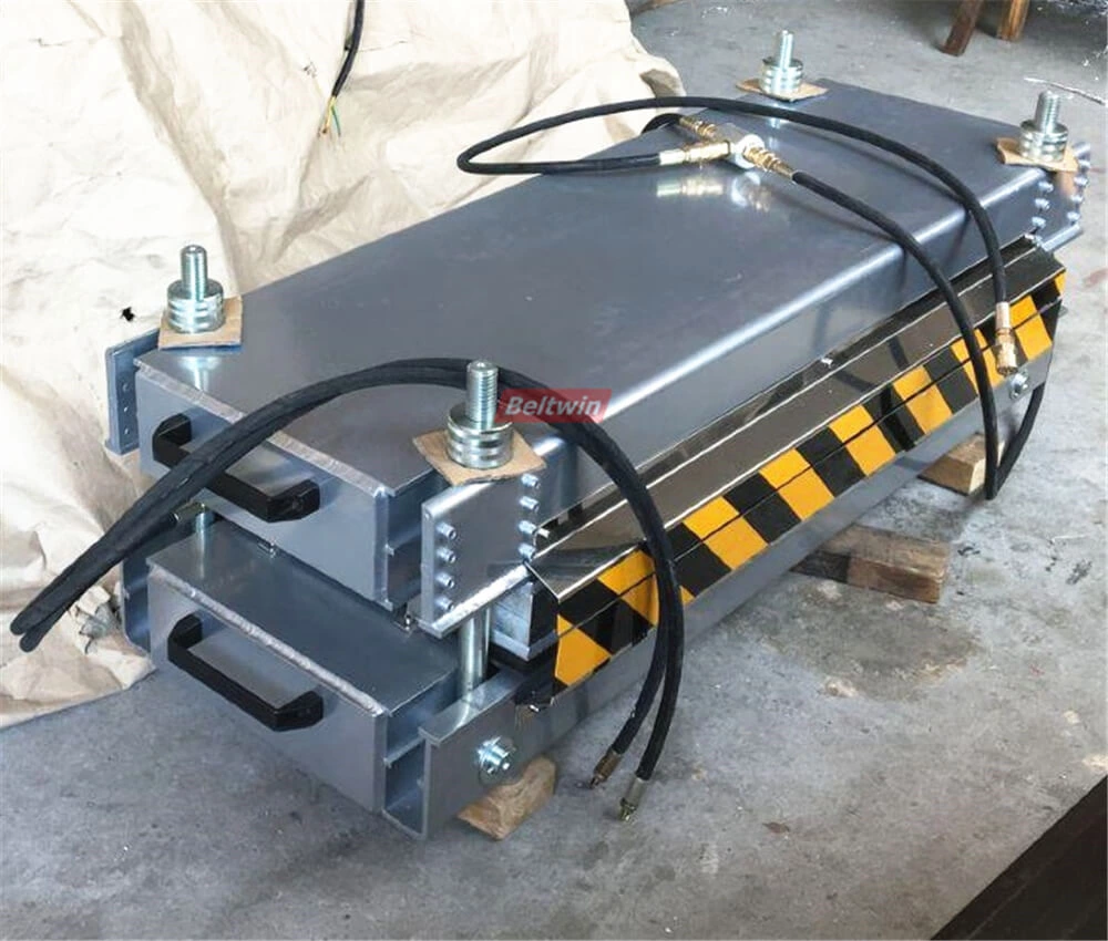 Vulcanisateur de type cadre pour largeur de bande de 900 mm (DSLQ-S 1943) Livraison au Mexique