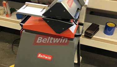 Utilisation du séparateur de plis Beltwin dans l'atelier d'un client belge