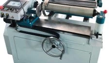 Machine de découpe de courroie de distribution semi-automatique