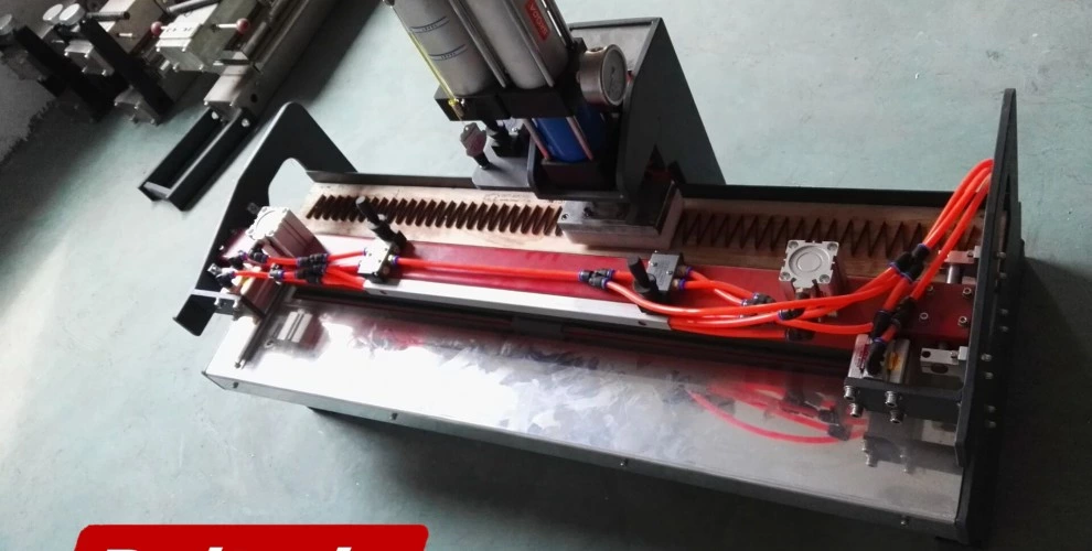 Presse de refroidissement à air 1200 et poinçonneuse pneumatique 1000 livraison au Venezuela