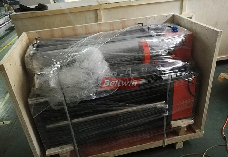Livraison de machines à bande PVC/PU Beltwin au Royaume-Uni