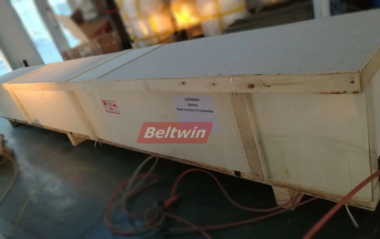 Livraison de la presse de refroidissement par eau Beltwin 3400x150mm en Colombie, longueur effective: 3200mm