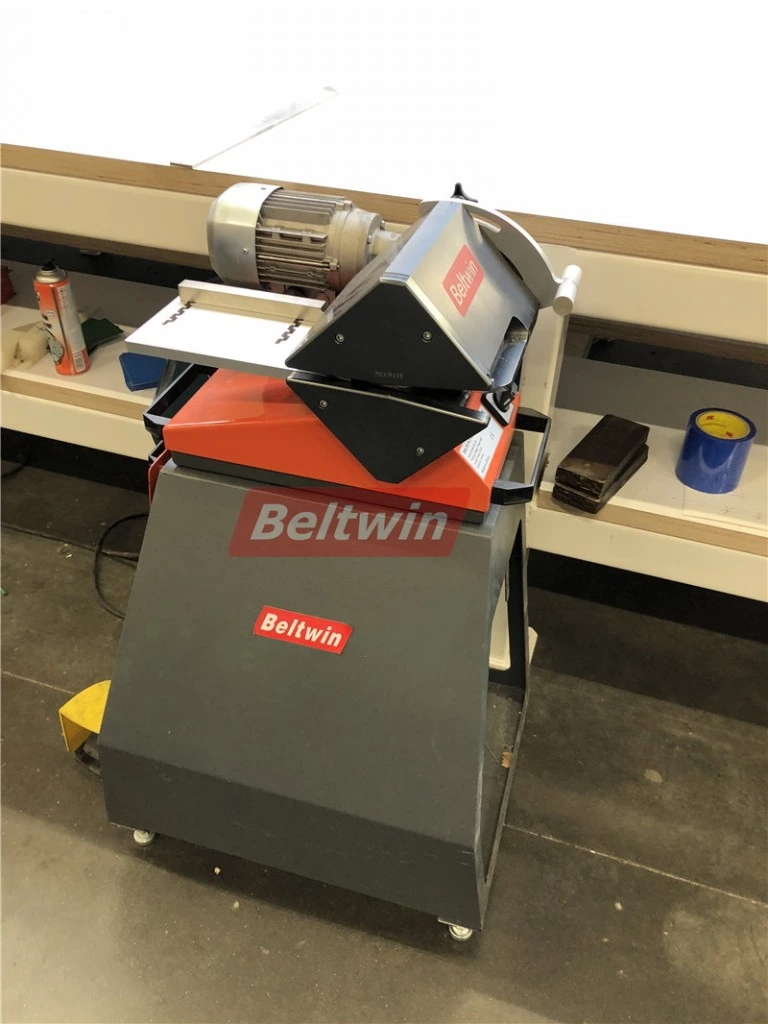 Utilisation du séparateur de plis Beltwin dans l'atelier d'un client belge