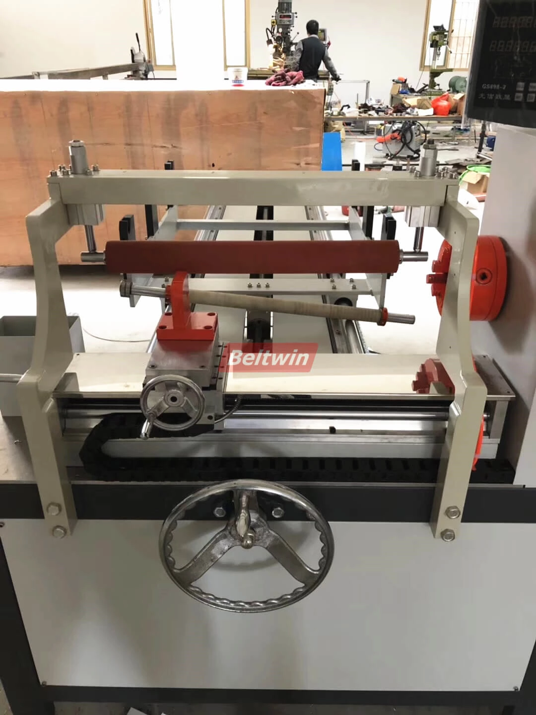 La découpeuse de courroie de distribution de Beltwin a coupé la ceinture d'épaisseur de 0.13mm pour être ceinture de largeur de 2mm
