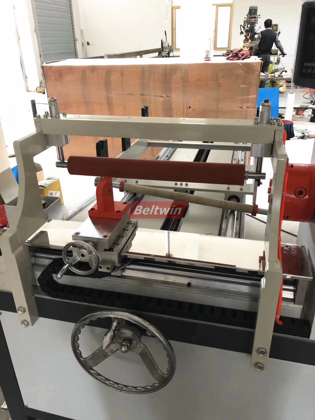 La découpeuse de courroie de distribution de Beltwin a coupé la ceinture d'épaisseur de 0.13mm pour être ceinture de largeur de 2mm