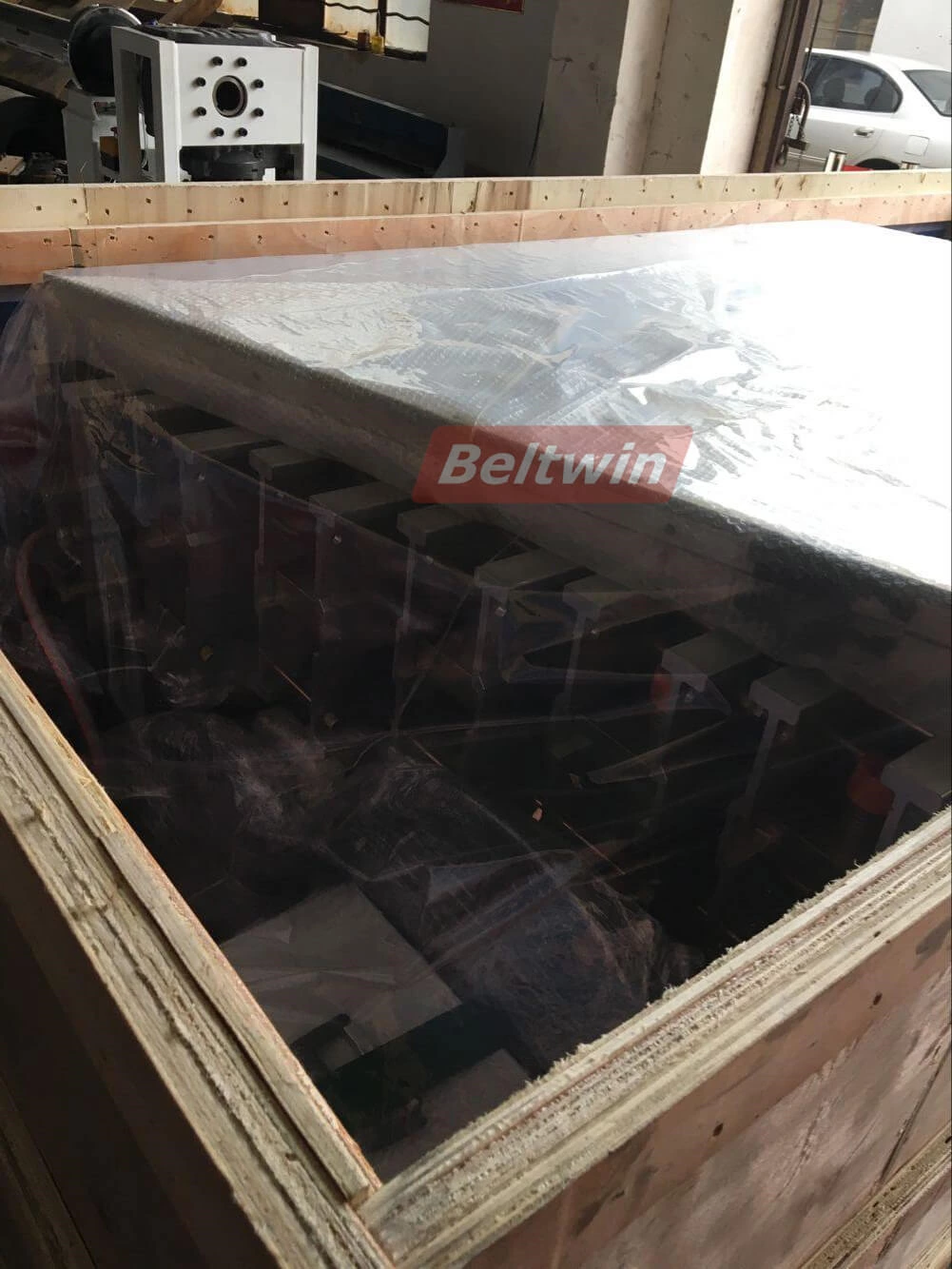 Livraison de vulcanisateur de type hydraulique Beltwin en Iran&nbsp;!