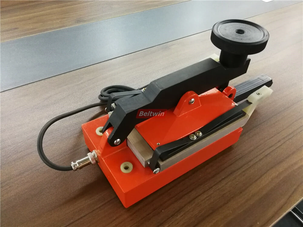 Presse d'épissure de bande classique pour bandes de broche, bande plate et bande de machine