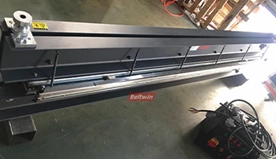 Presse de refroidissement par eau de 2600 mm (comprend le boîtier de commande européen) Livraison en Estonie