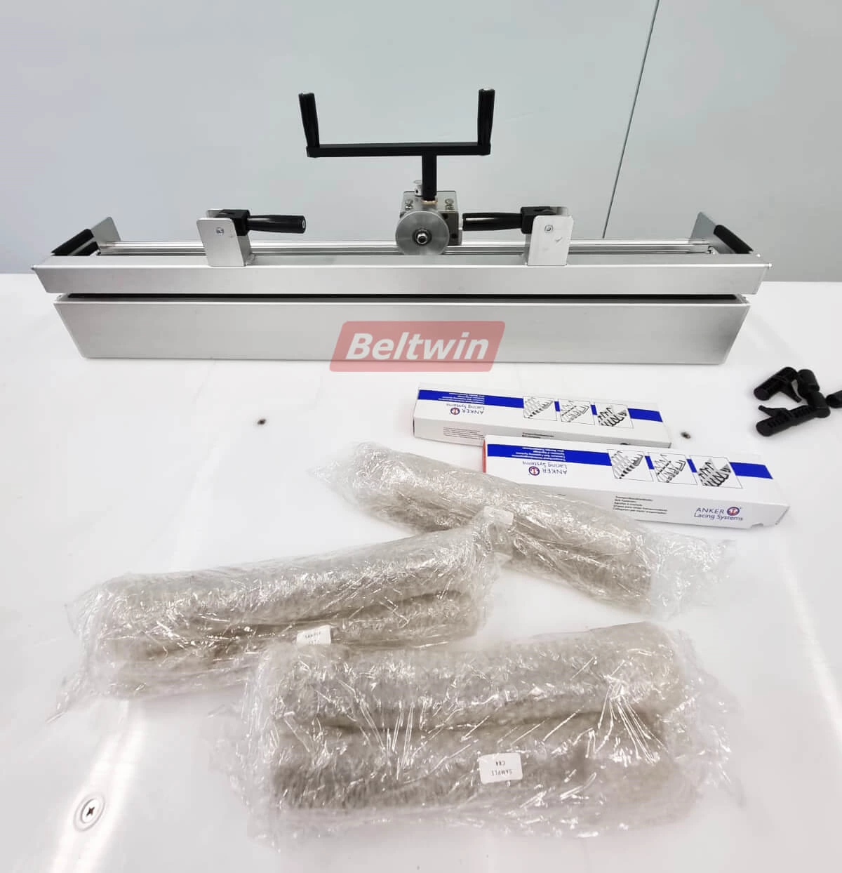 Attache de laçage mécanique à bande transporteuse de type croisé série LGK