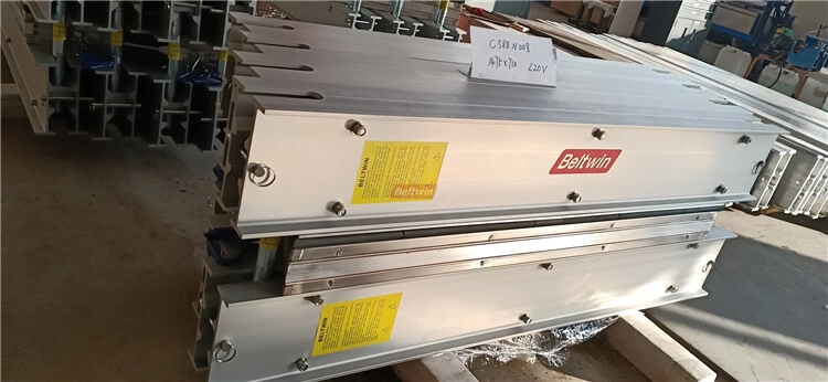 Livraison de vulcanisateur à courroie en caoutchouc en janvier 2020