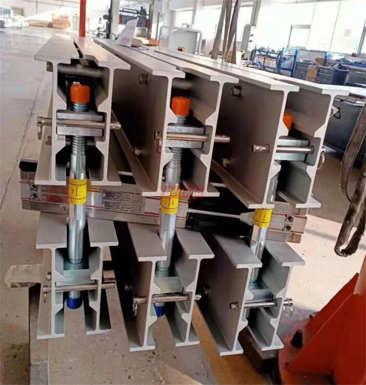 Livraison de vulcanisateur à courroie en caoutchouc en janvier 2020