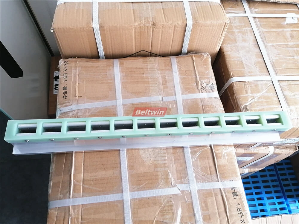 Moule à taquet spécial: peut souder 12 taquets en une seule fois.