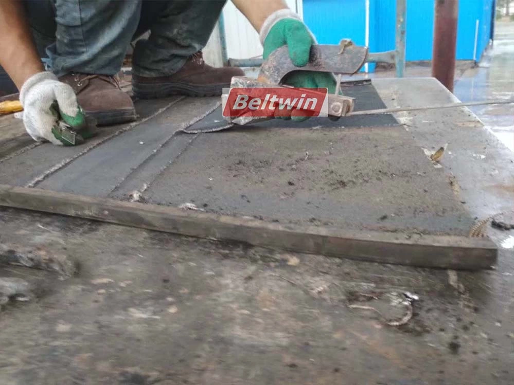 Dénudeur de bande transporteuse en caoutchouc ST Steel Cord | Machine de fractionnement de plis de ceinture EP