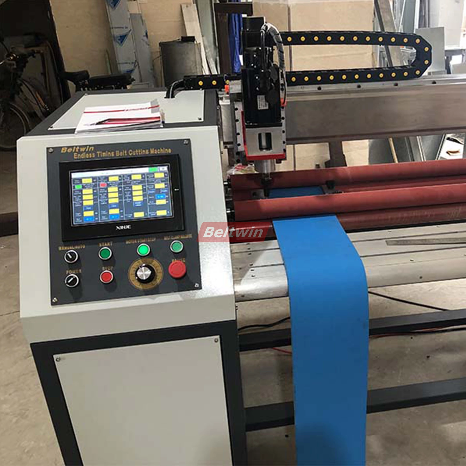 Perçage de trous de machine de perforation de bande transporteuse en caoutchouc EP