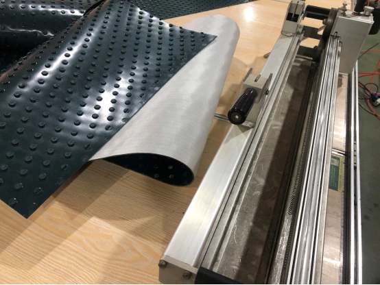 Comment épisser une bande transporteuse en pvc à goujons ronds