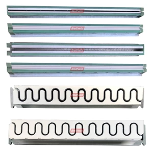 Moules de guidage, de paroi latérale et de profils de tasseaux de bande transporteuse pour le soudage de bande à haute fréquence