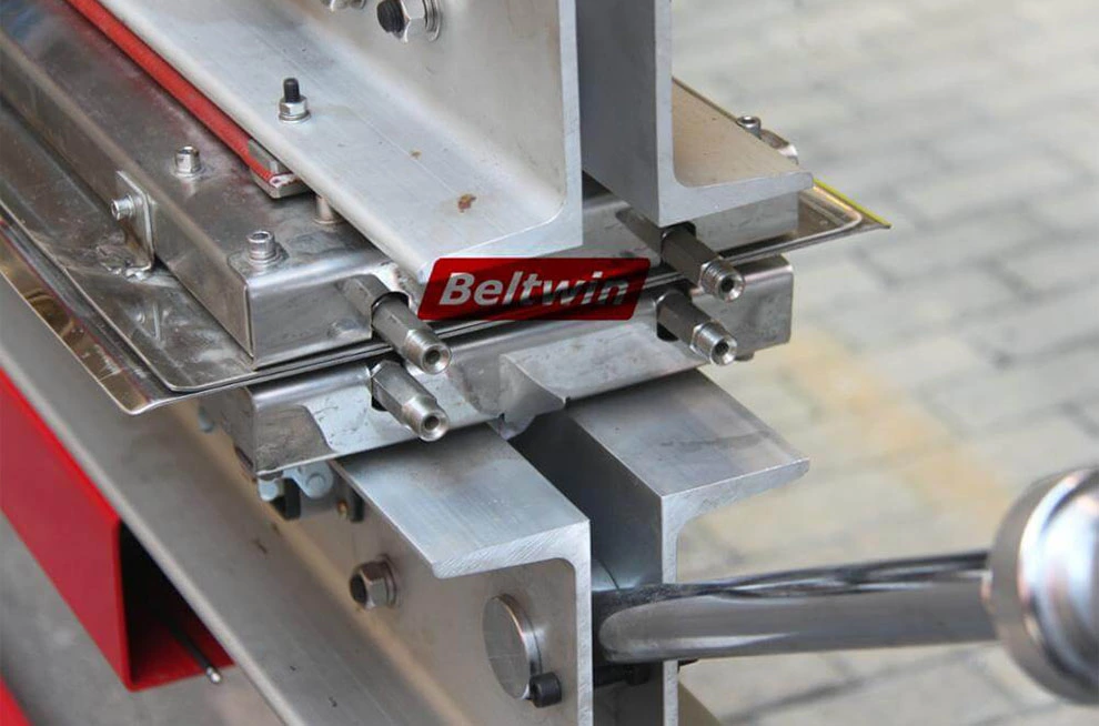 Corps en alliage d'aluminium PC2100-4200 de presse d'épissure de ceinture de refroidissement par l'eau