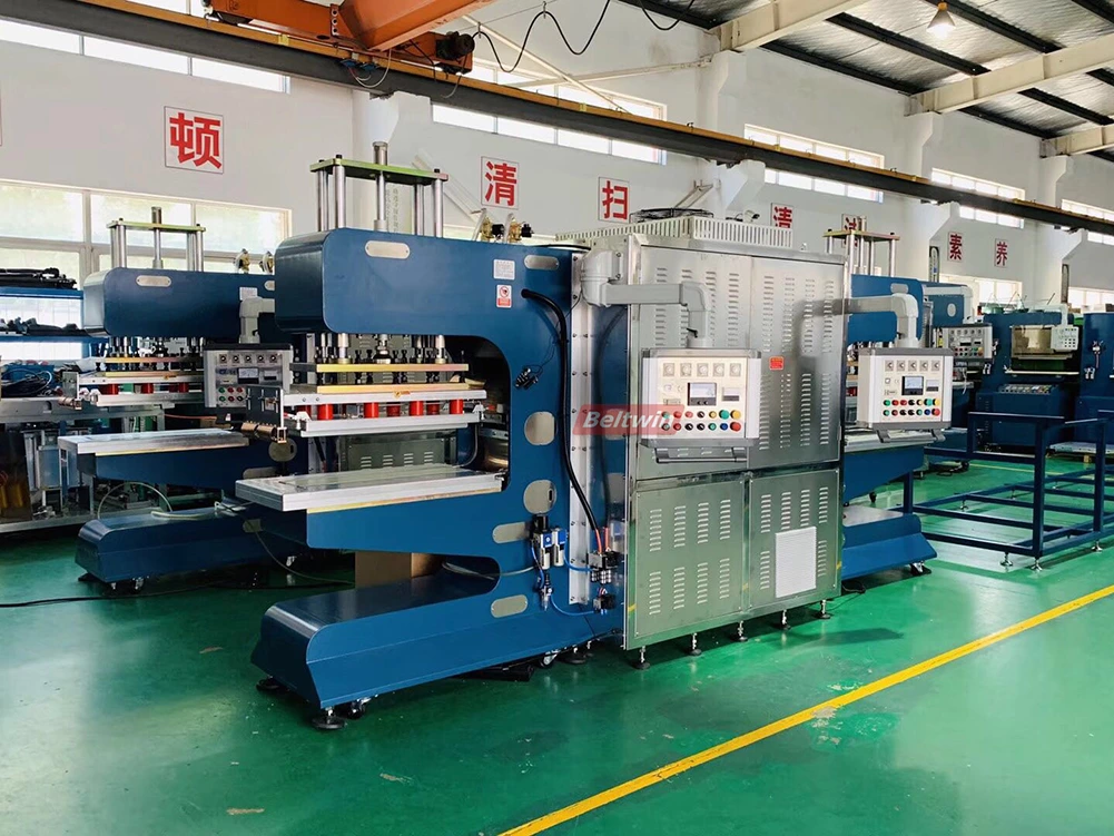 Machine de soudure à haute fréquence 25KW pour tapis roulant, épissure de ceinture d'unité centrale de PVC et flanc de taquet de soudure, guide