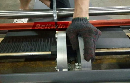 L'UNE DES EXPÉRIENCES DE TRAVAIL D'ÉPISSAGE SUR SITE DE BELTWIN