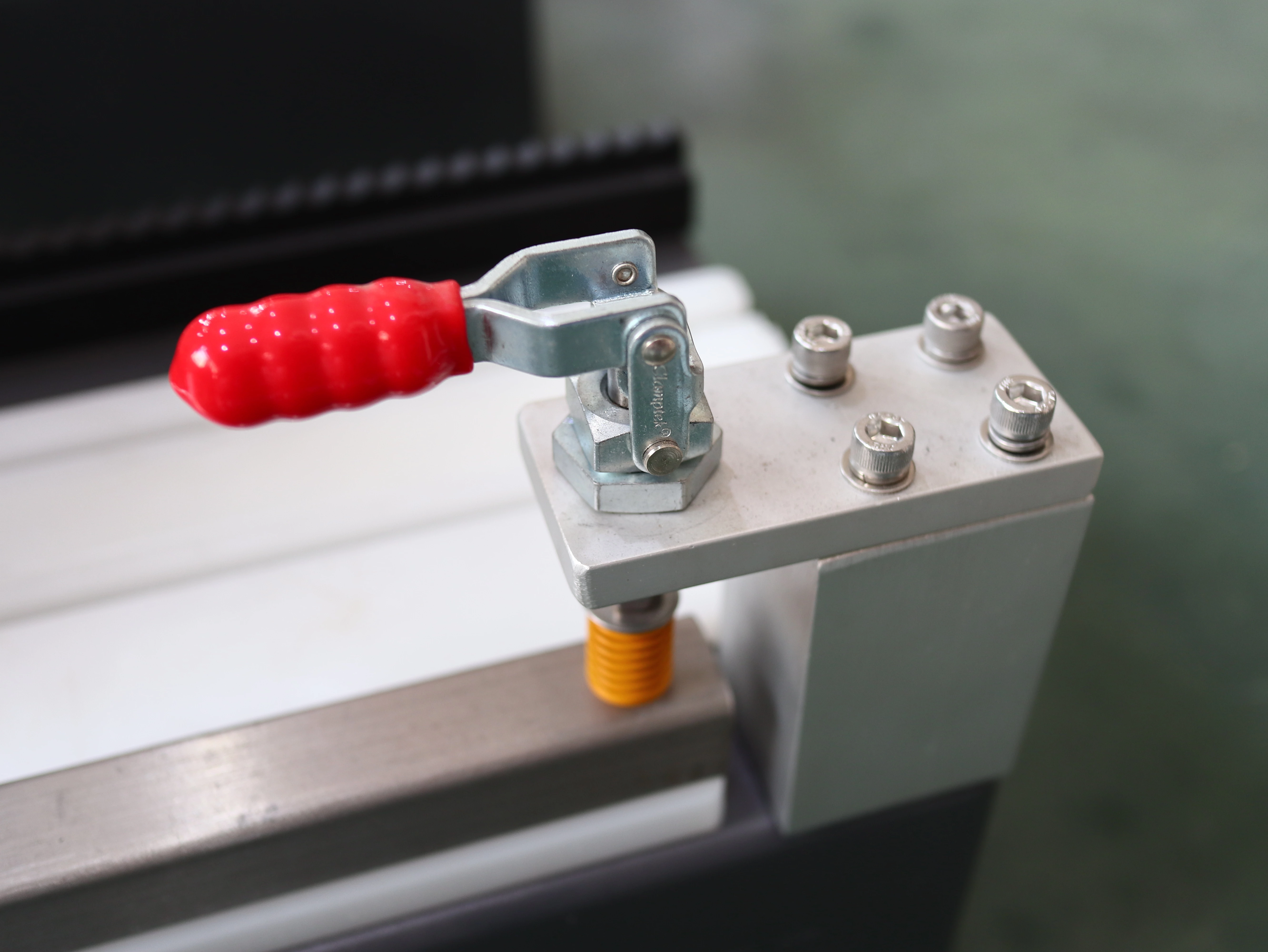 Poinçonneuse robuste TC1000H - 1600H