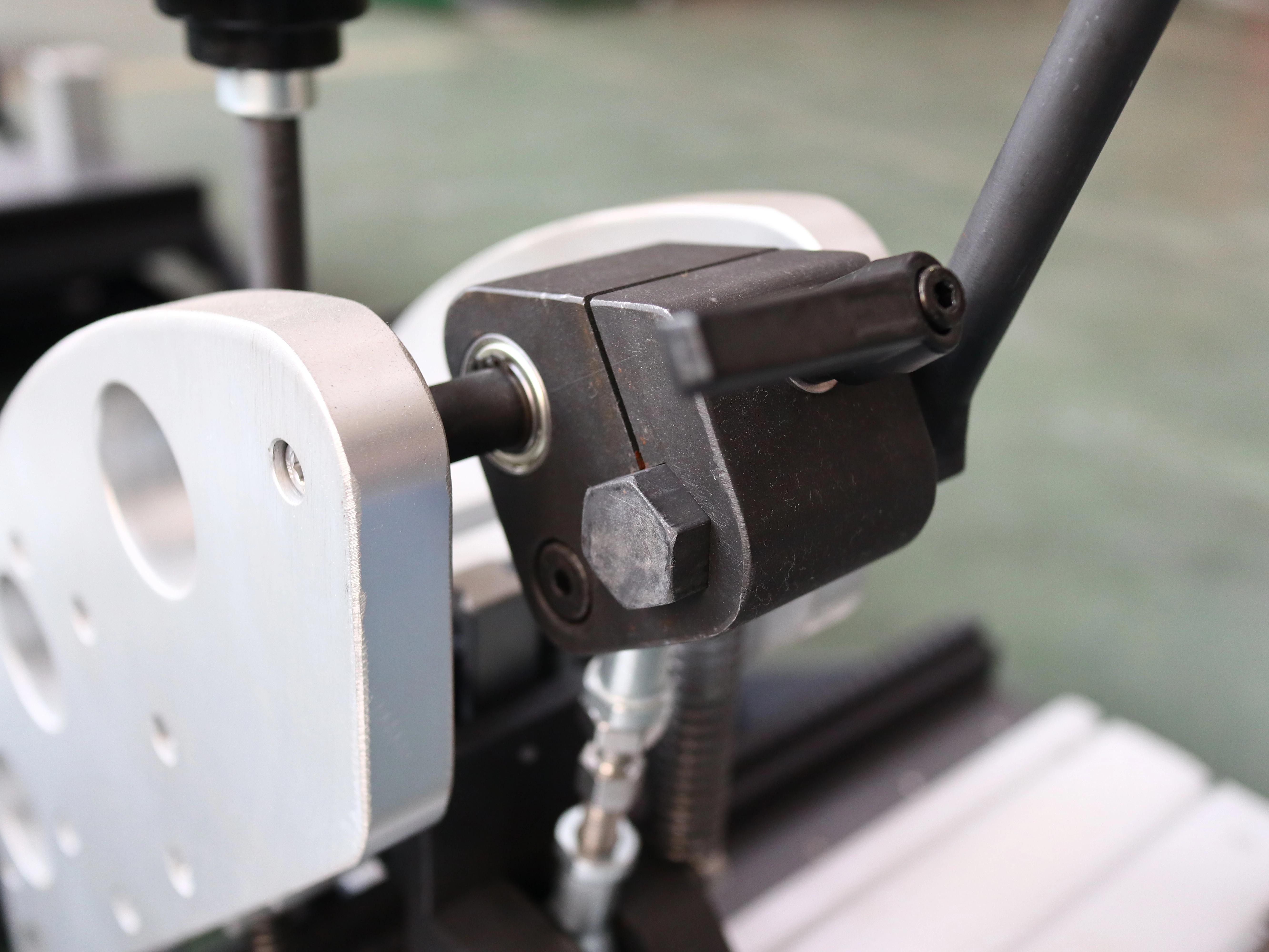 Poinçonneuse robuste TC1000H - 1600H