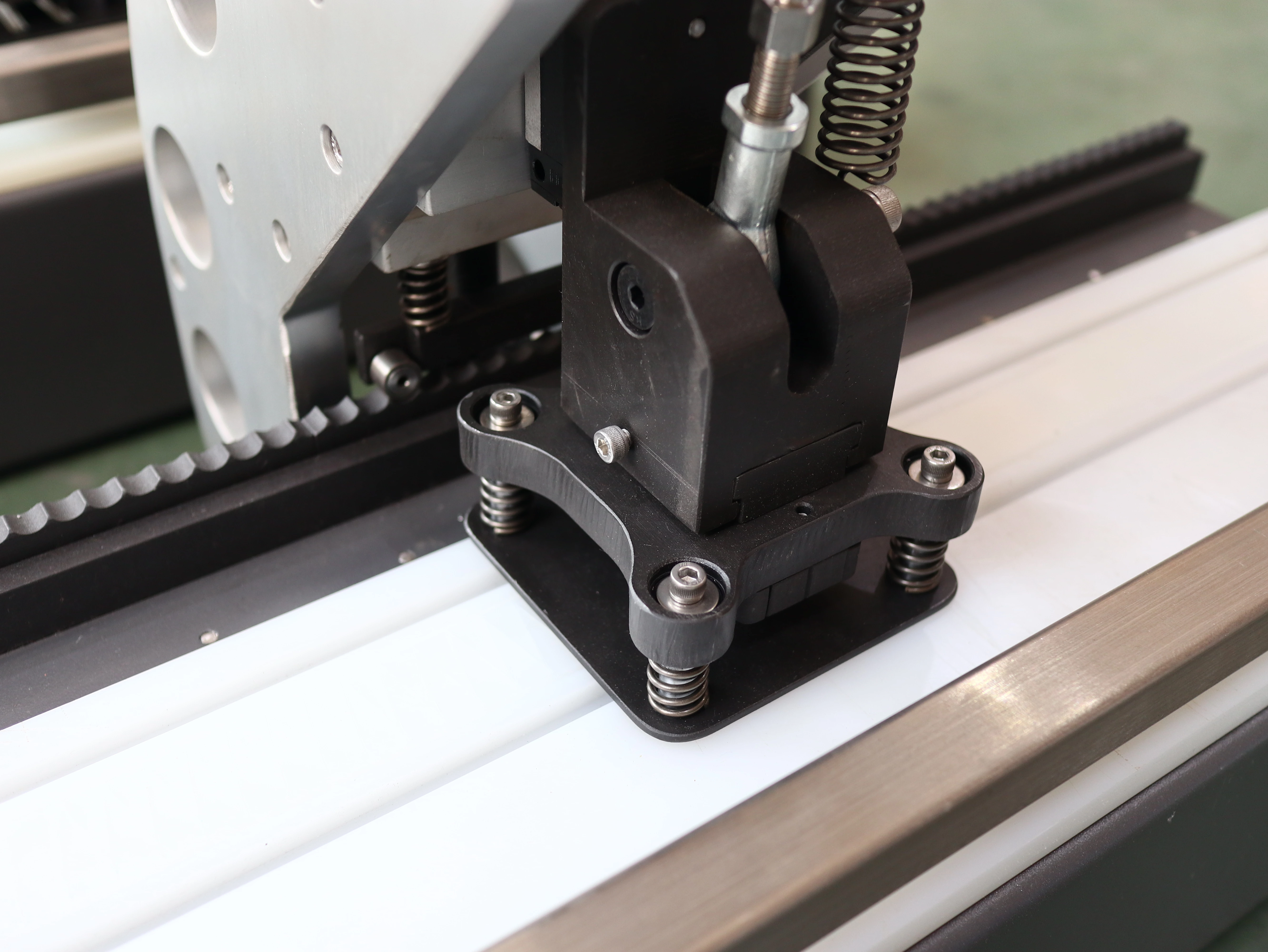 Poinçonneuse robuste TC1000H - 1600H