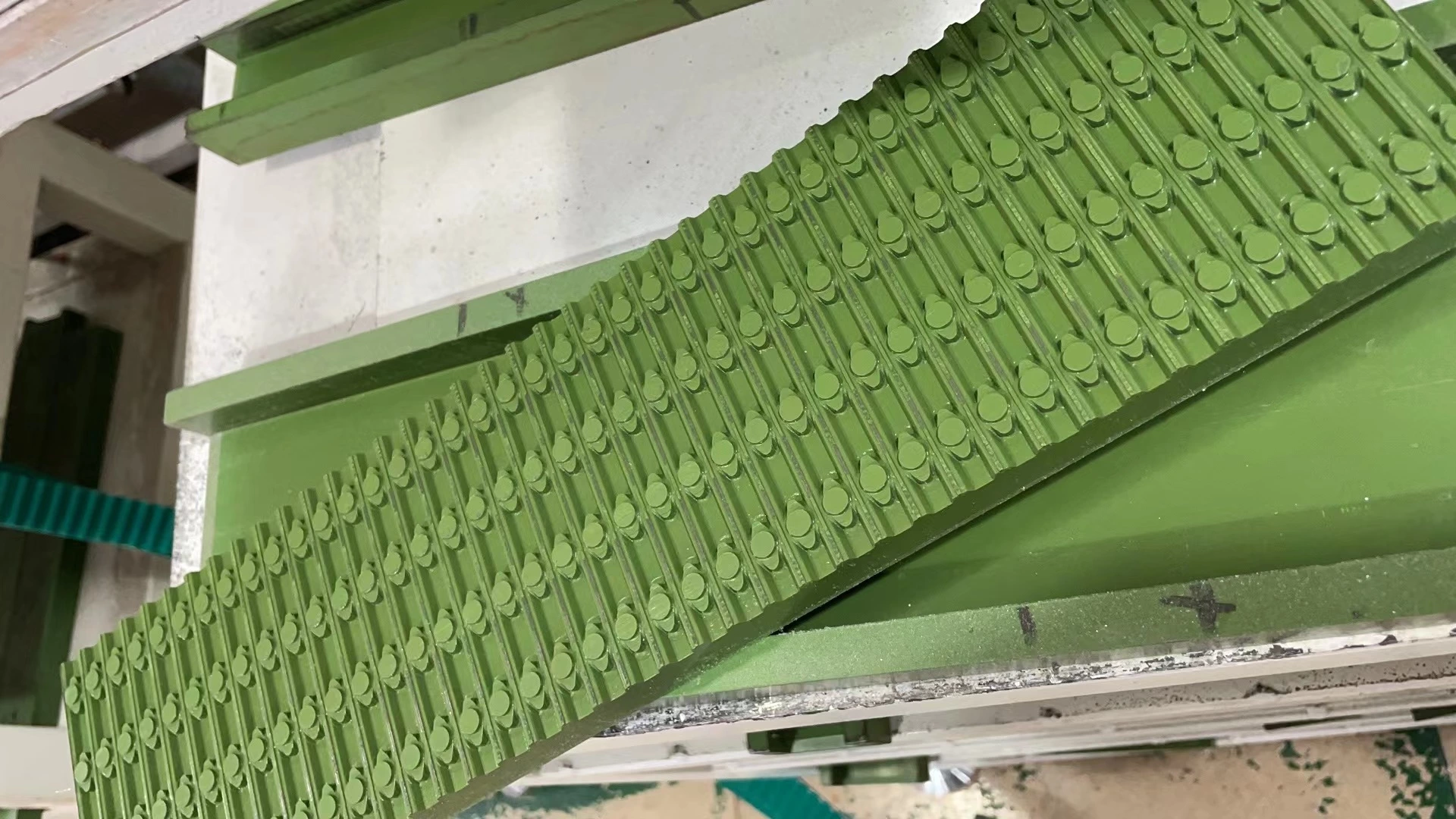 Machine de jointoiement de courroie de distribution pour système de pression hydraulique PC250T-500T