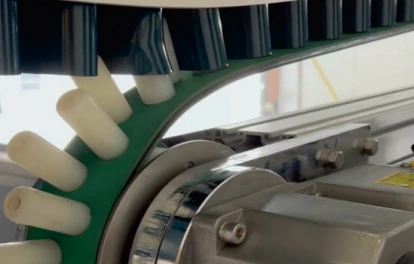 Machine de soudage de guides de courroie/parois latérales QB2000S-3000S