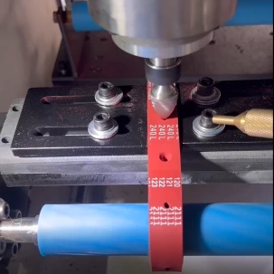 Perforatrice de courroies de distribution TD200T et TD500T