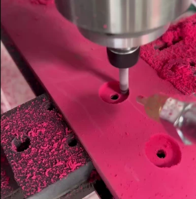 Perforatrice de courroies de distribution TD200T et TD500T