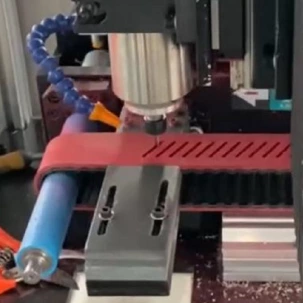 Perforatrice de courroies de distribution TD200T et TD500T