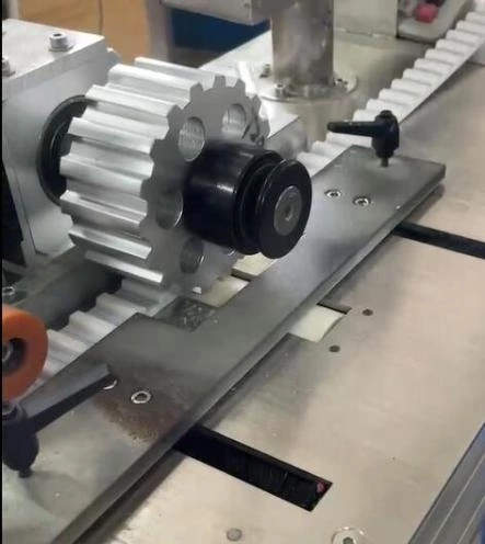 Machine de comptage des dents de courroie de distribution