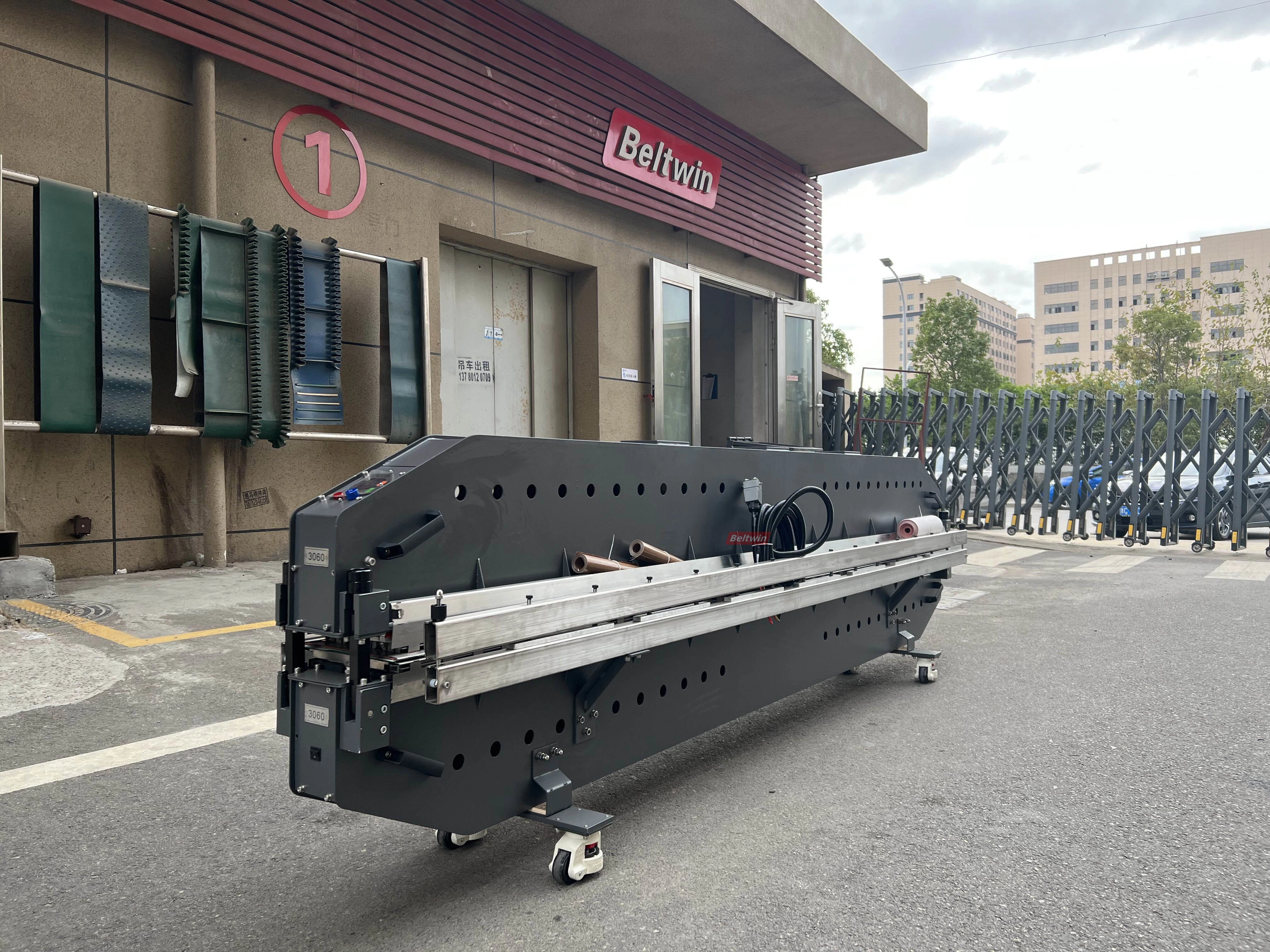 Presse à épisser les courroies à refroidissement par air PA2400-PA3300