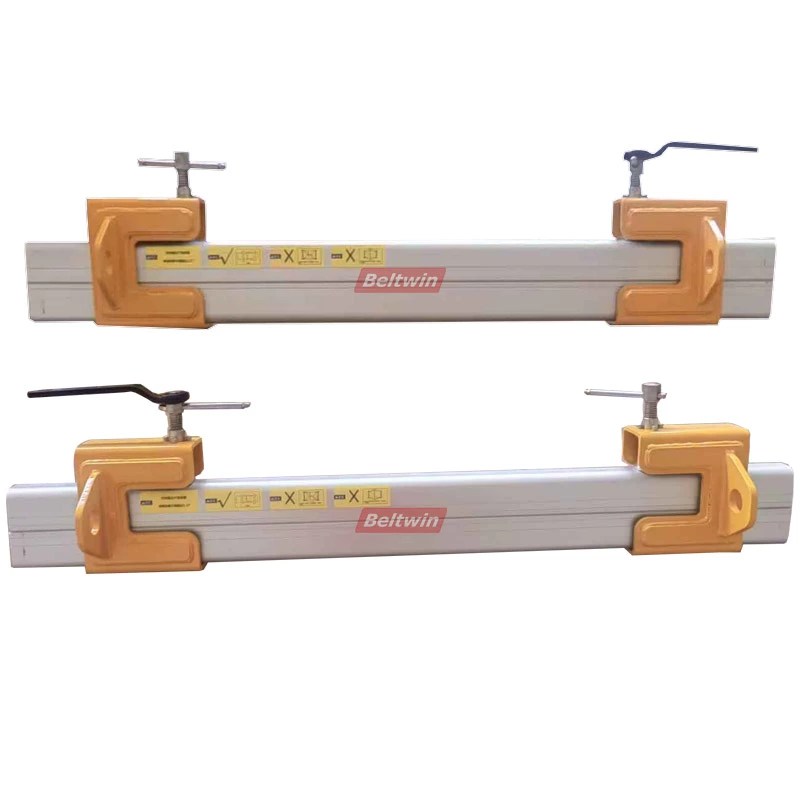 Pince de préhension à tête fixe pour bande transporteuse en caoutchouc