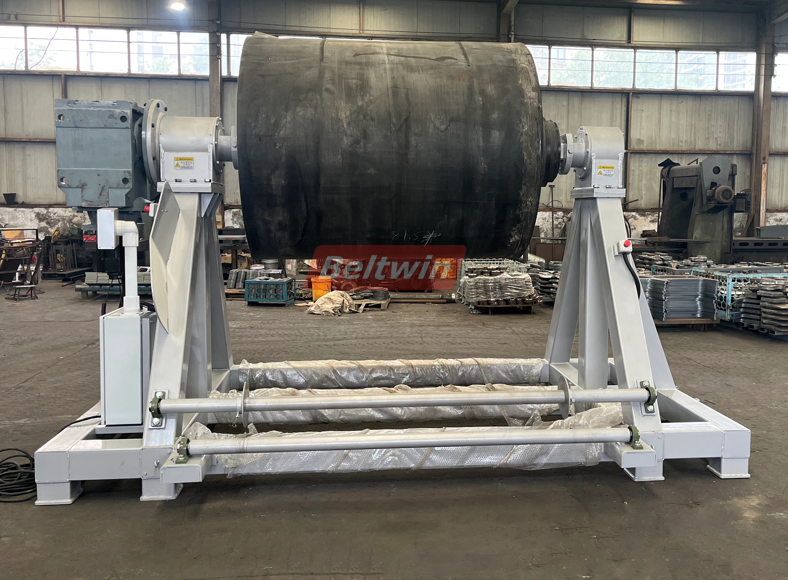 Enrouleur de courroie en caoutchouc robuste